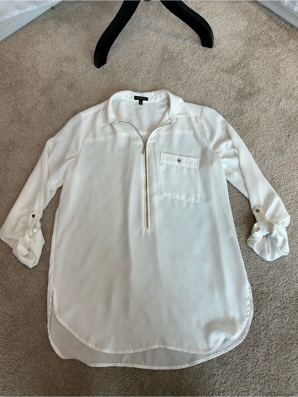 Dynamite Women's Zip-Front Ivory White Blouse with Pocket & Roll tab sleeves M - Picture 5 of 11